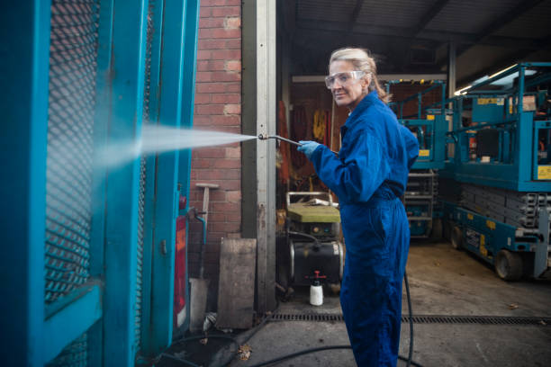 Why Choose Our Certified Pressure Washing Experts for Your Project Needs in Edgewood, OH?